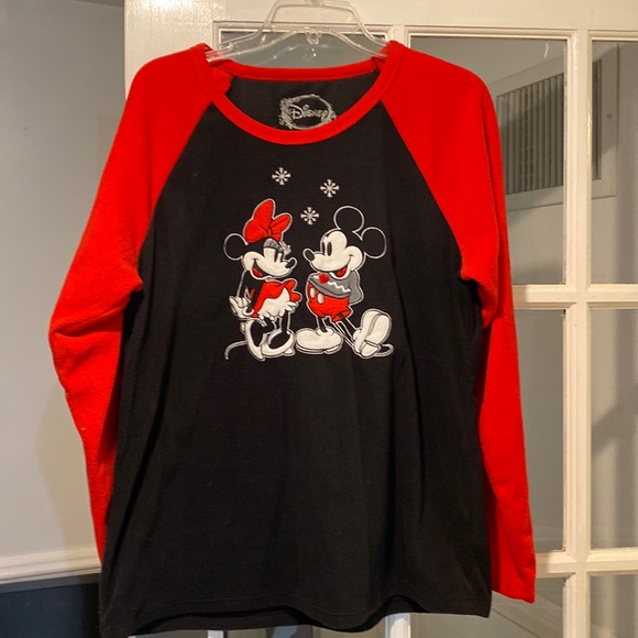 Disney Tops - Disney size XL top good condition